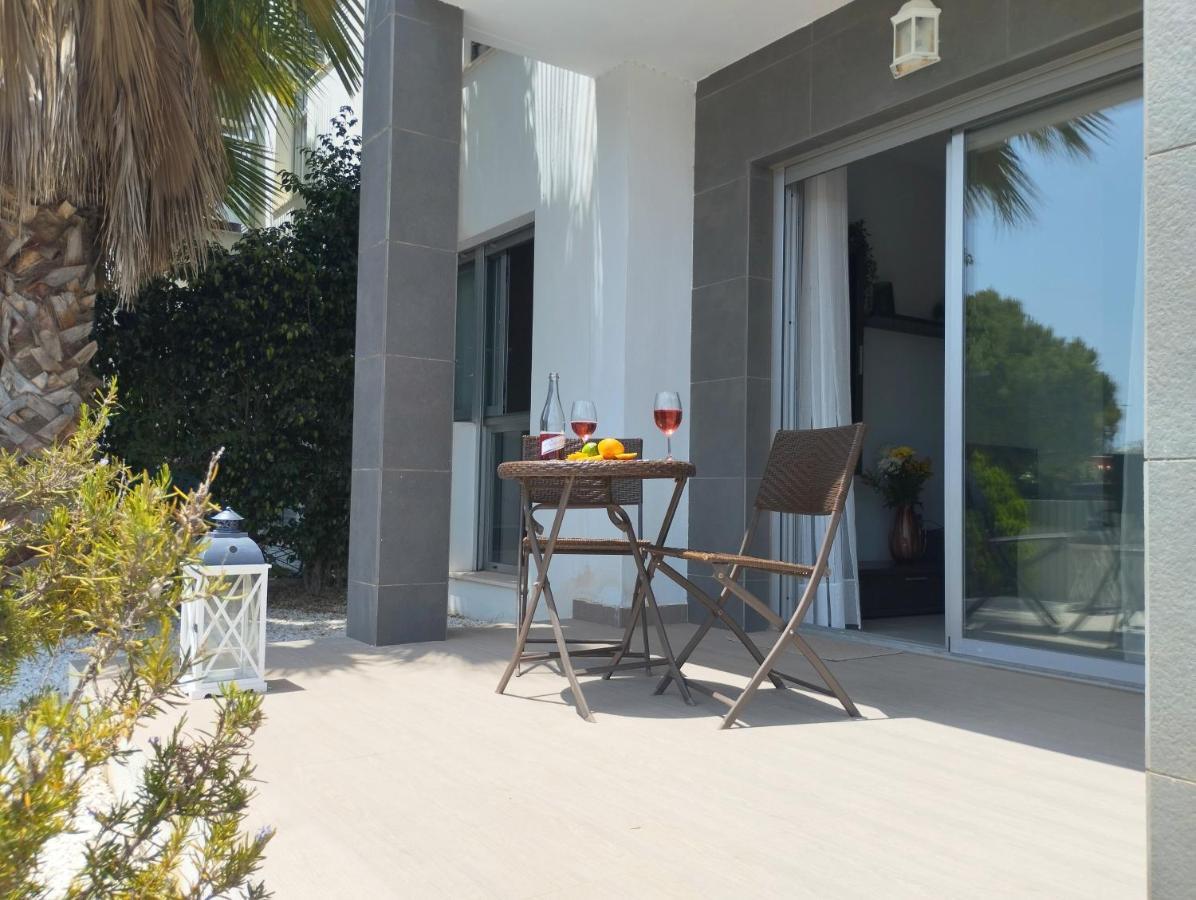 Bungalow En Punta Prima 2 Dormitorios Y Piscina Торрев'єха Екстер'єр фото